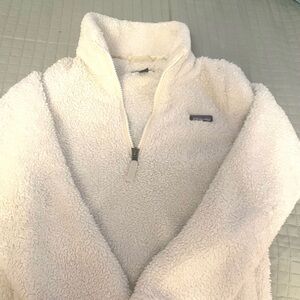 white patagonia quarter zip fleece